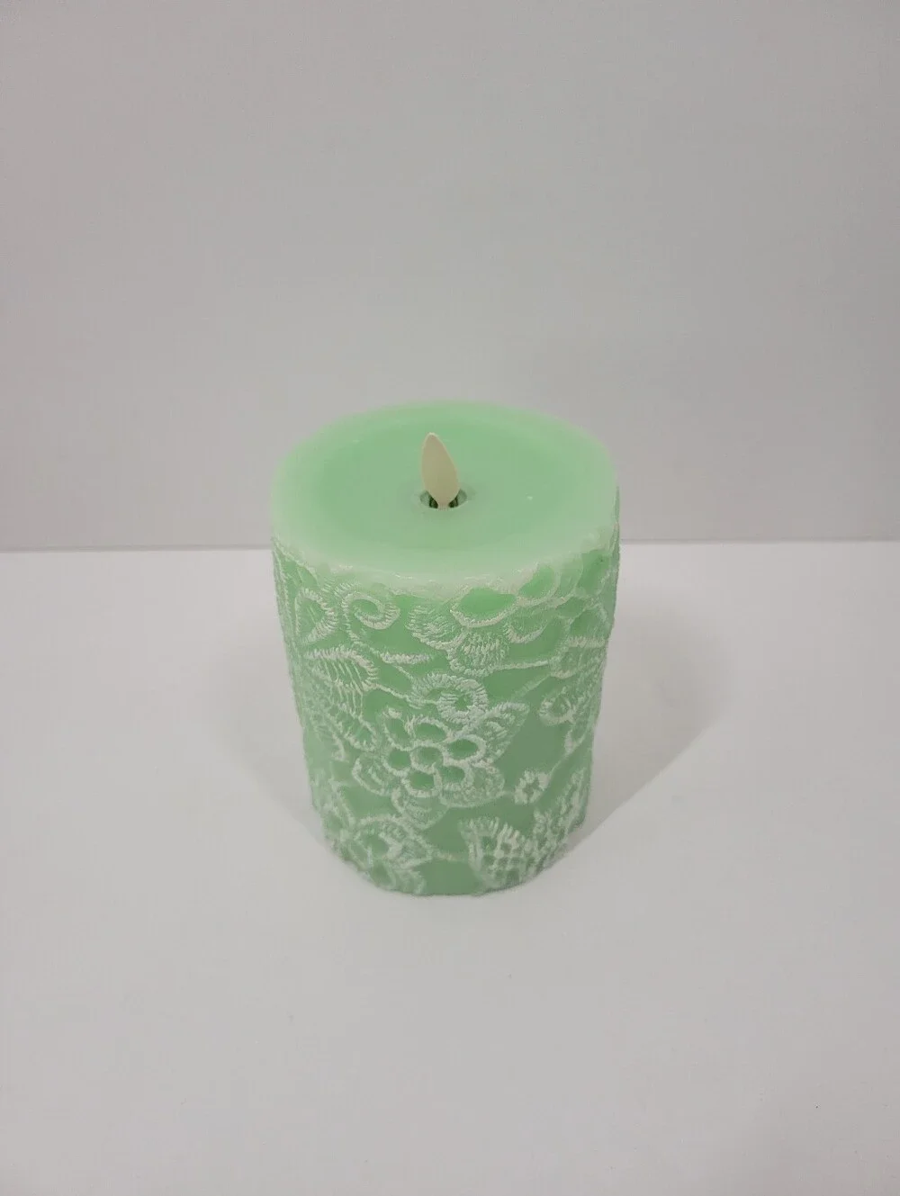 Luminara Light Green Lace Accent Flameless/Flickering Pillar Candle Tested